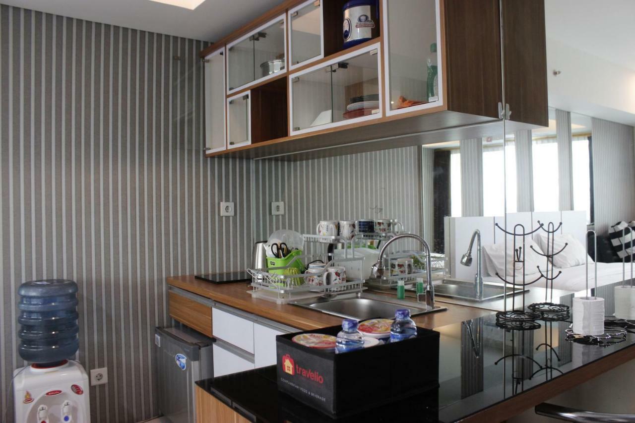 Bright Studio @ Tamansari La Grande Apartment By Travelio Бандунг Экстерьер фото