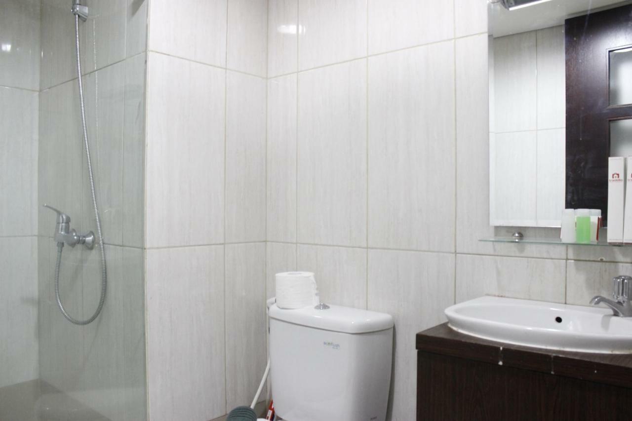 Bright Studio @ Tamansari La Grande Apartment By Travelio Бандунг Экстерьер фото